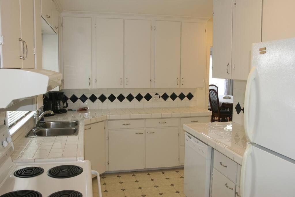 Niagara Riverview Closest To Falls, Free Breakfast Delivered Daily Niagara Falls Exterior foto
